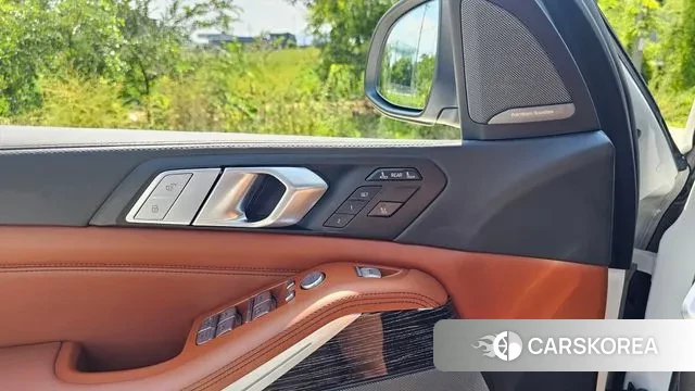 BMW X7 (G07) 2022 Белый из Кореи, фото 6