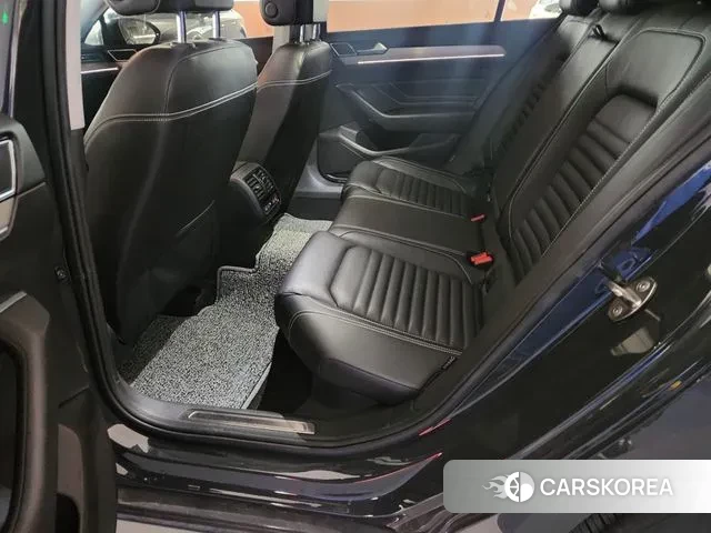 Volkswagen Passat GT (B8) 2021 Серый из Кореи, фото 6