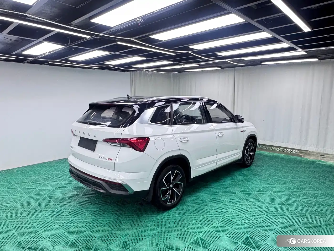 Skoda Komick 2022 Белый из Китая, фото 6