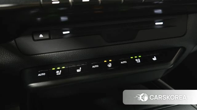 Lexus UX250h 2021 Белый из Кореи, фото 6