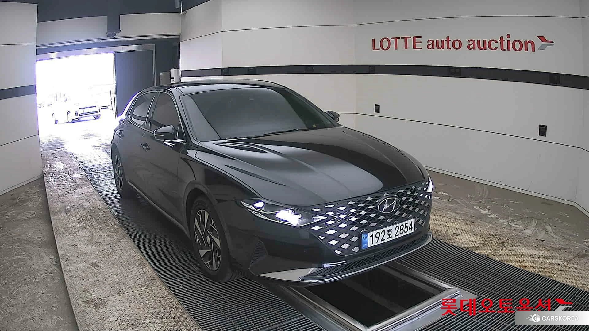 Hyundai Grandeur Hybrid 2022 Midnight Black Pearl из Кореи, фото 6