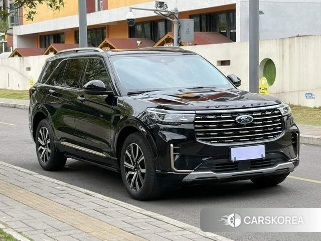 Ford Explorer 2024 Черный из Китая, фото 6