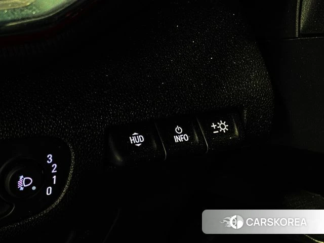 Chevrolet (GM Daewoo) Trailblazer 2022 Белый из Кореи, фото 6