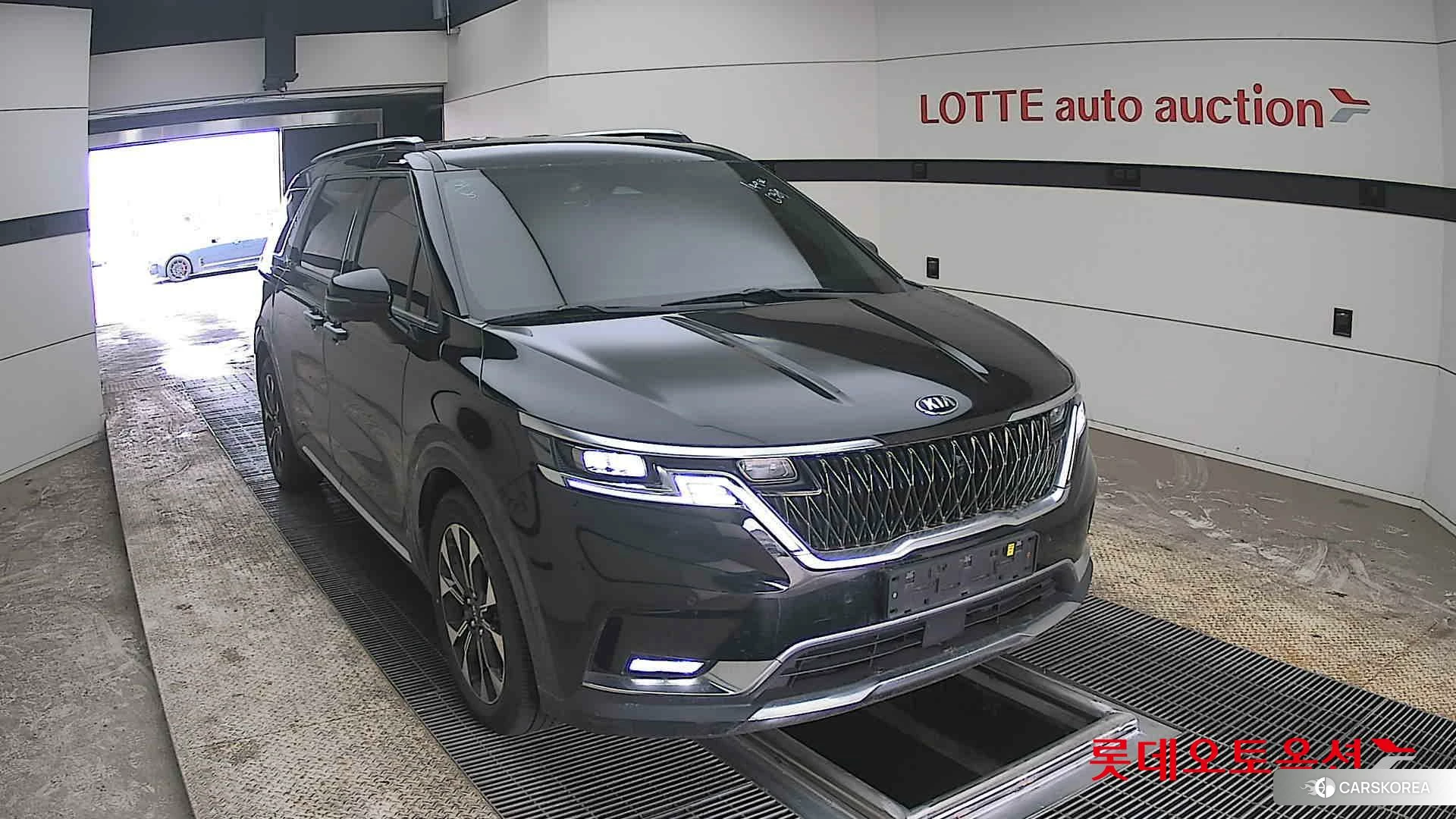 Kia Carnival 2021 Черный из Кореи, фото 6