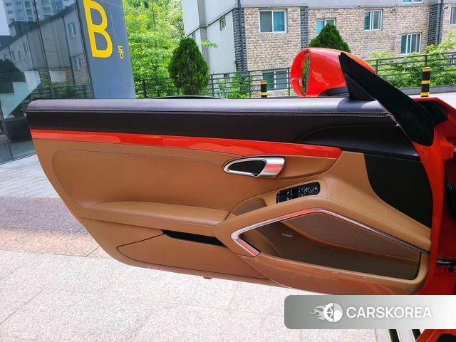 Porsche 718 Boxster 2021 Оранжевый из Кореи, фото 6