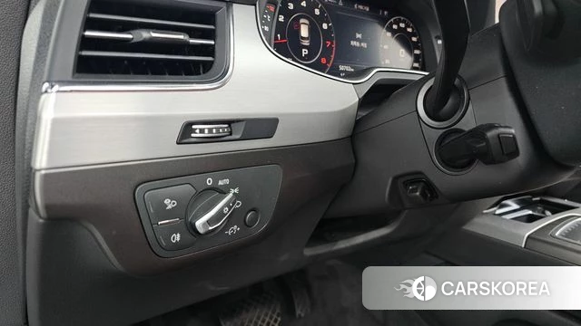 Audi Q7 (4M) 2019 Белый из Кореи, фото 6