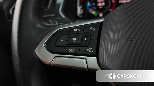 Volkswagen Tiguan second Generation 2023 Белый из Кореи, фото 6