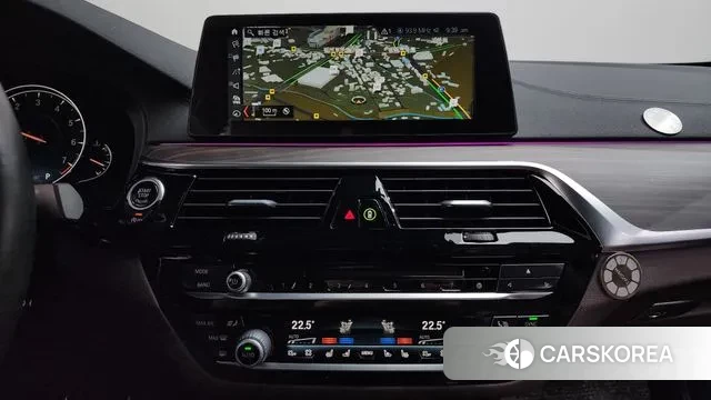 BMW 5 Series (G30) 2018 Белый из Кореи, фото 6