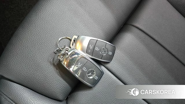 Mercedes-Benz GLB-Class X247 2020 Белый из Кореи, фото 6