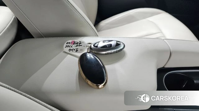 Hyundai Sonata D Edge Hybrid (DN8) 2023 Серебряный из Кореи, фото 6