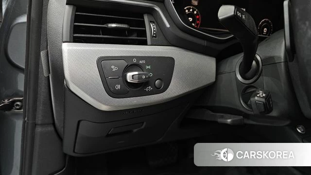 Audi A4 (B9) 2019 Серый из Кореи, фото 6