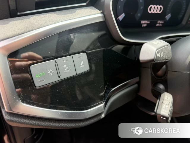 Audi Q3 2022 Темно-серый из Китая, фото 6