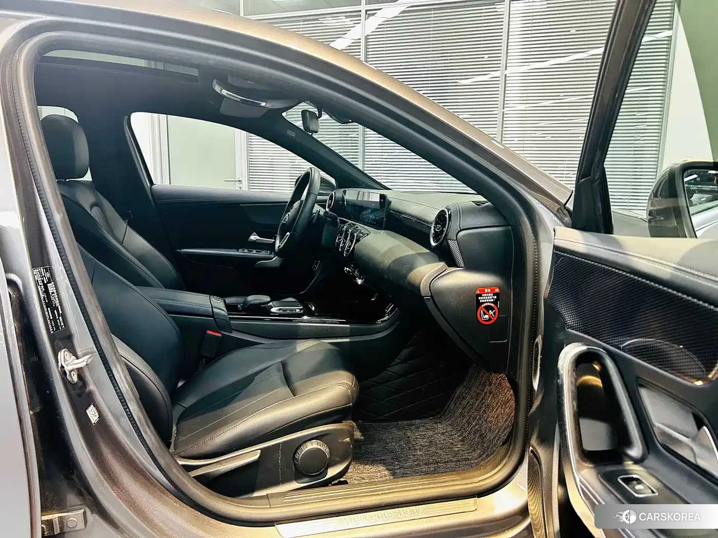 Mercedes-Benz A-Class 2023 Silver/gray из Китая, фото 6