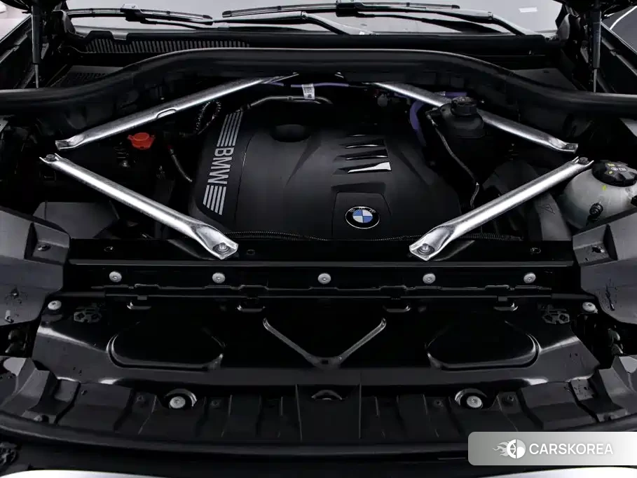 BMW X7 2024 Черный из Китая, фото 6