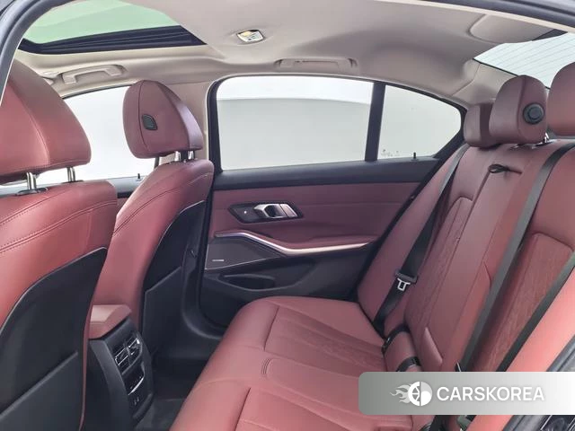 BMW 3 series 2022 Черный из Китая, фото 6