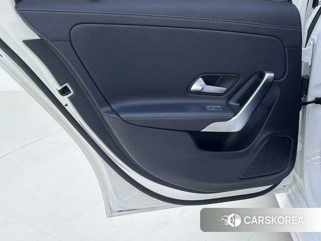 Mercedes-Benz Class A 2022 Белый из Китая, фото 6