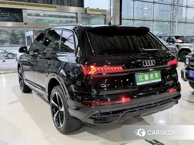 Audi Q7 2024 Черный из Китая, фото 6