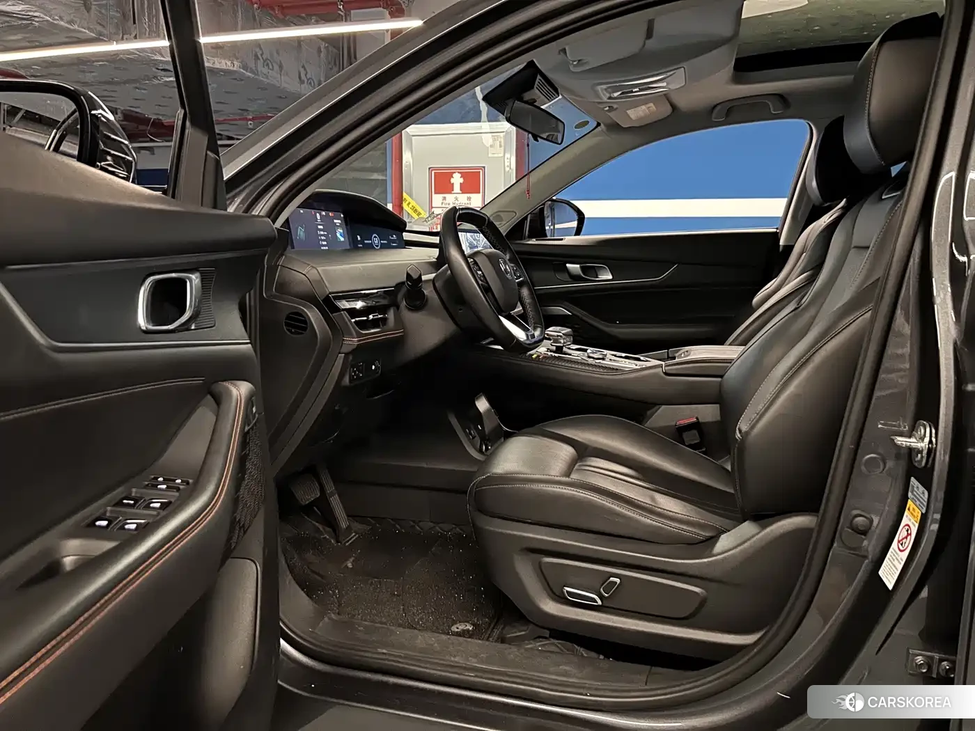 Chang'an UNI-K 2023 Silver/gray из Китая, фото 6