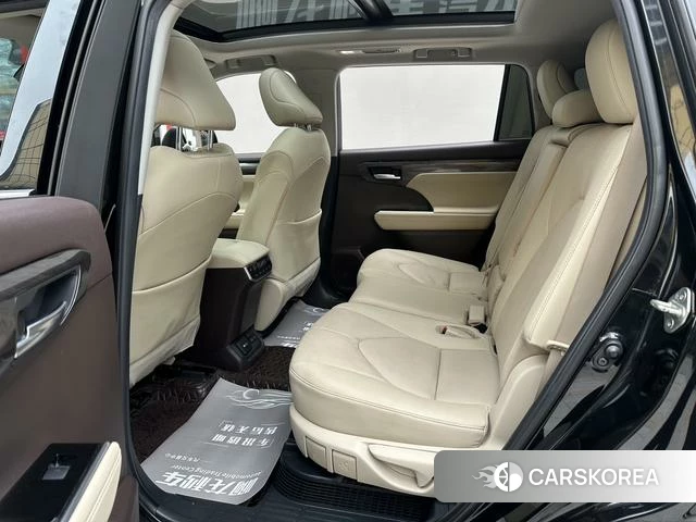 Toyota Highlander 2022 Черный из Китая, фото 6