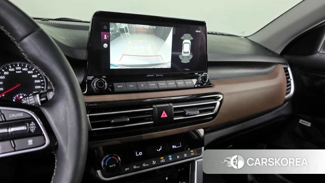 Kia Seltos 2022 Белый из Кореи, фото 6