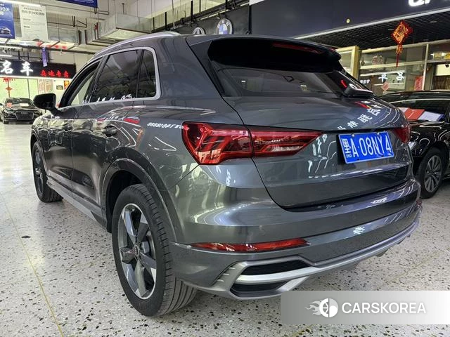 Audi Q3 2021 Темно-серый из Китая, фото 6