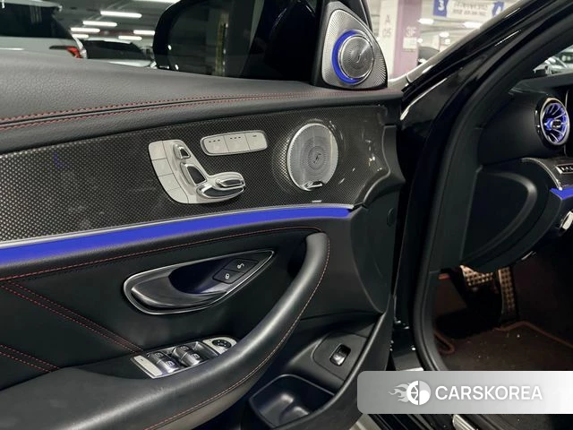 Mercedes-Benz E-Class W213 2018 Черный из Кореи, фото 6