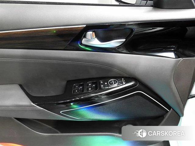 Kia Come New K7 2018 Белый из Кореи, фото 6