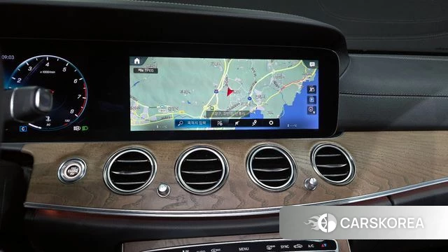 Mercedes-Benz E-Class W213 2023 Белый из Кореи, фото 6