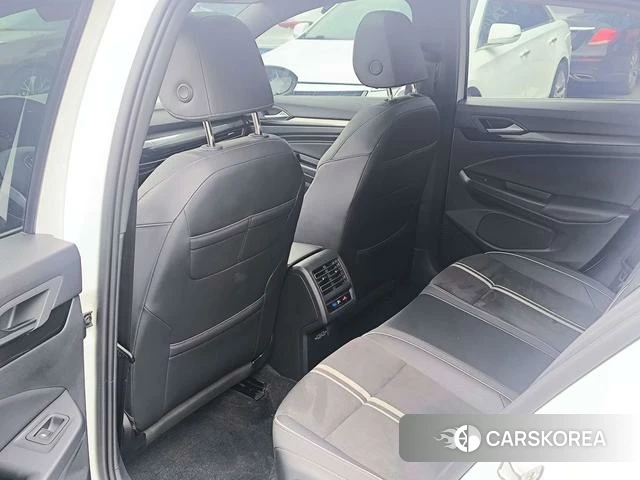 Volkswagen Golf 2022 Белый из Китая, фото 6
