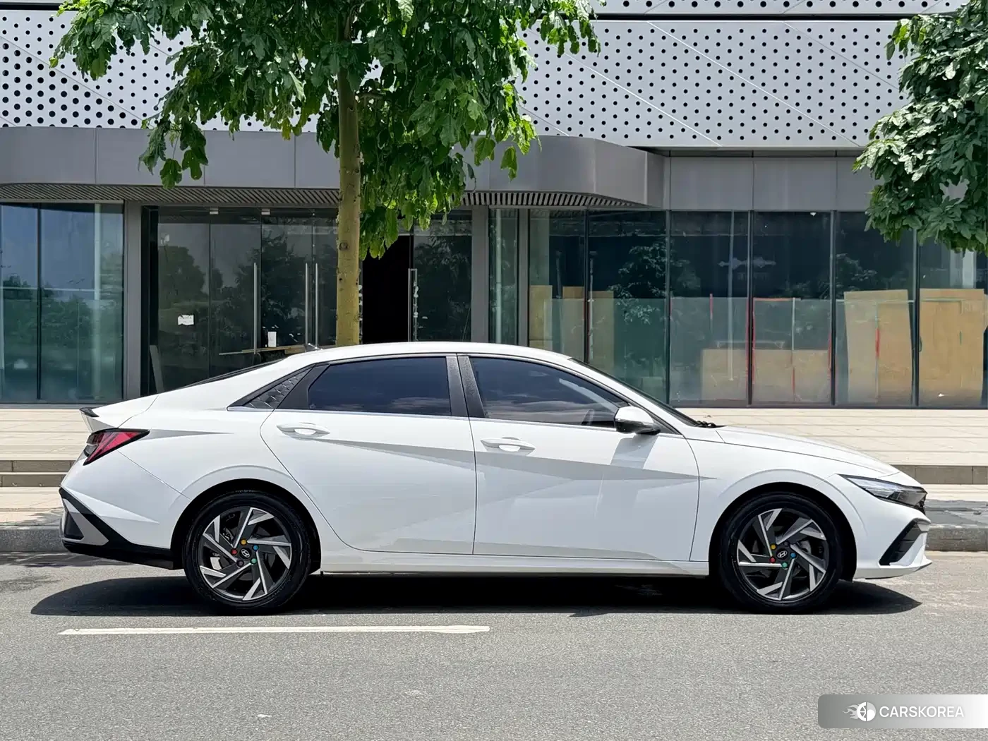 Hyundai Elantra 2025 Белый из Китая, фото 6