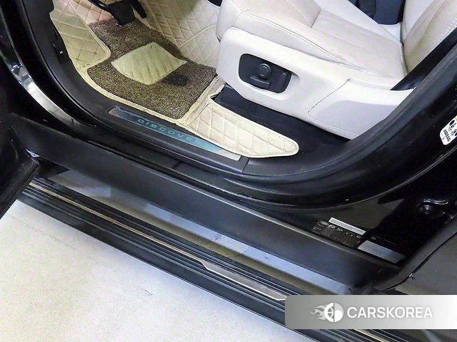 Land Rover Discovery 5 2019 Черный из Кореи, фото 6