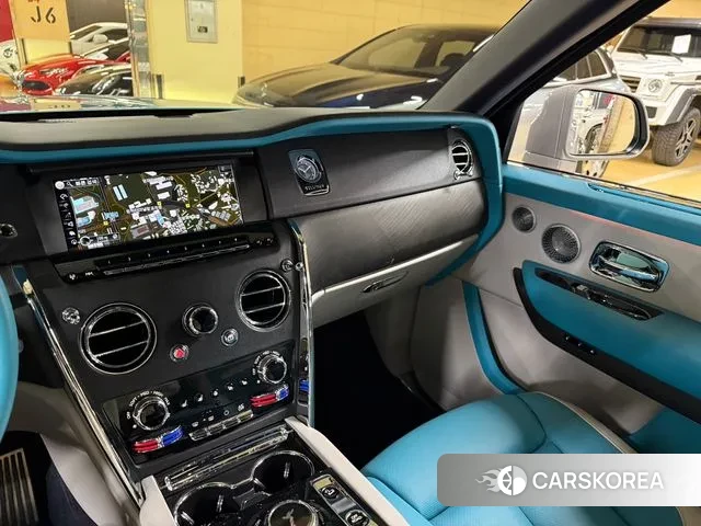 Rolls-Royce Cullinan 2023 Серебристо-серый из Кореи, фото 6