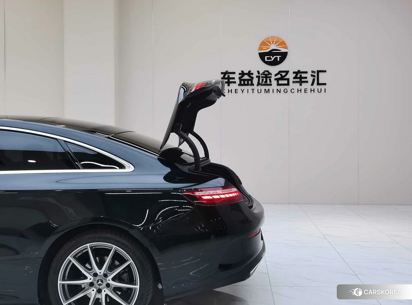 Mercedes-Benz E-class (imported) 2022 Зеленый из Китая, фото 6