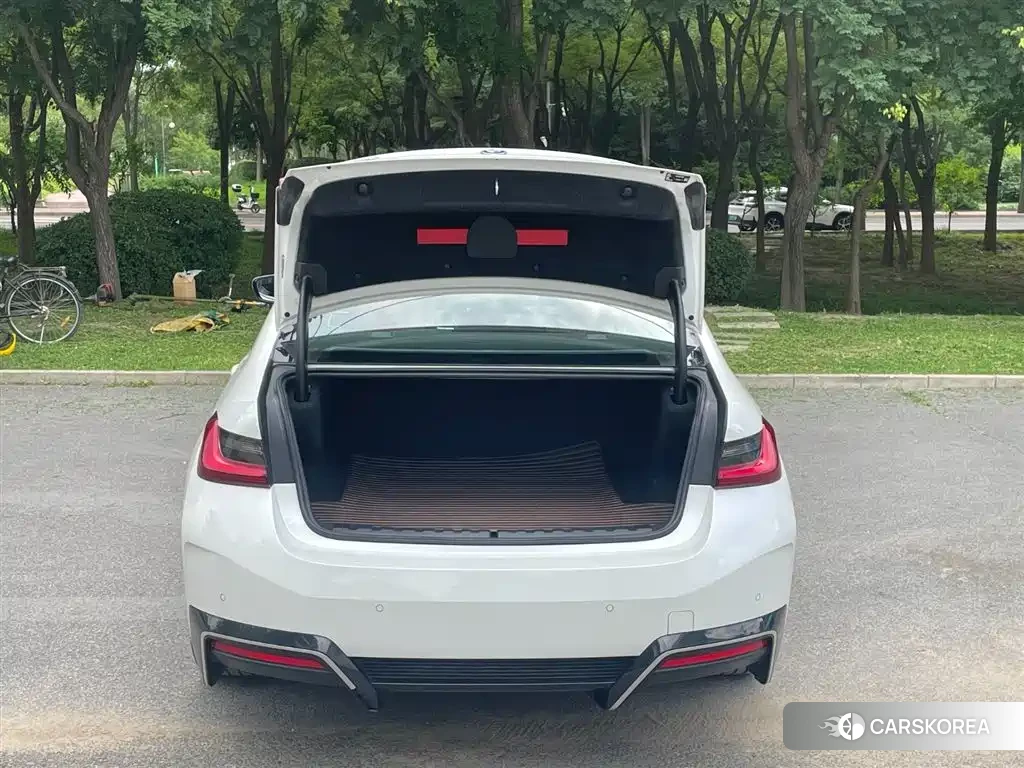 BMW i3 2023 Белый из Китая, фото 6