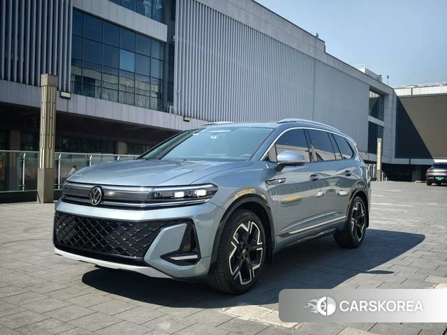 Volkswagen Lanjing 2025 Синий из Китая, фото 6