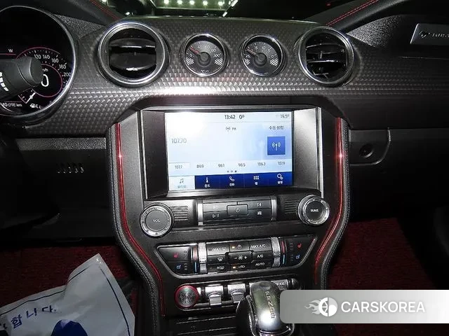 Ford Mustang 2021 Белый из Кореи, фото 6