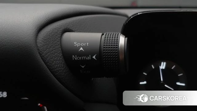 Lexus ES300h 7th generation 2024 Черный из Кореи, фото 6
