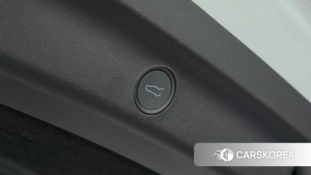 Tesla Model Y 2023 Белый из Кореи, фото 6