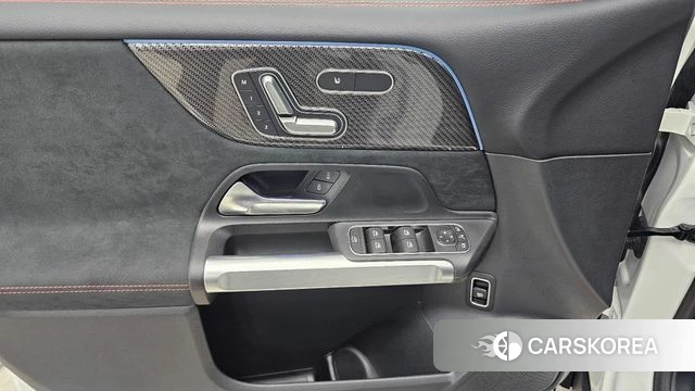 Mercedes-Benz GLB-Class X247 2025 Белый из Кореи, фото 6