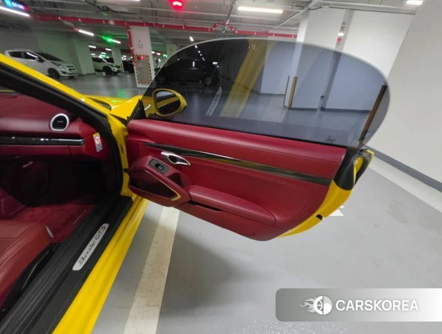 Porsche 718 Boxster 2019 Желтый из Кореи, фото 6