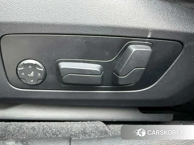 BMW 2 series 2025 Темно-серый из Китая, фото 6