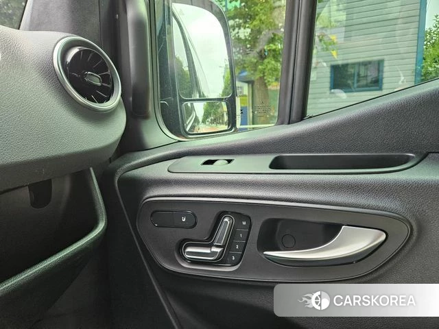 Mercedes-Benz Sprinter 2023 Черный из Кореи, фото 6