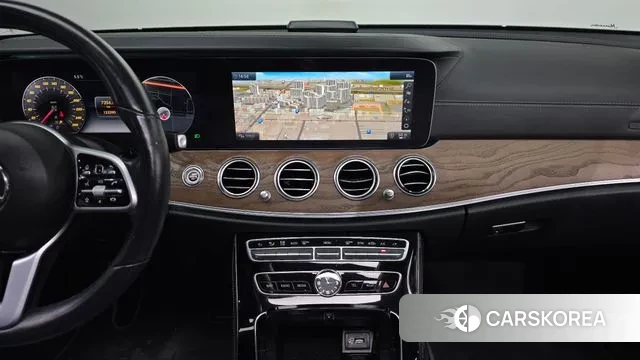 Mercedes-Benz E-Class W213 2019 Черный из Кореи, фото 6