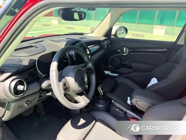 Mini Cooper 2022 Красный из Кореи, фото 6