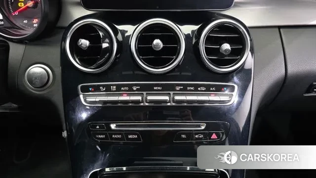 Mercedes-Benz C-Class W205 2018 Белый из Кореи, фото 6