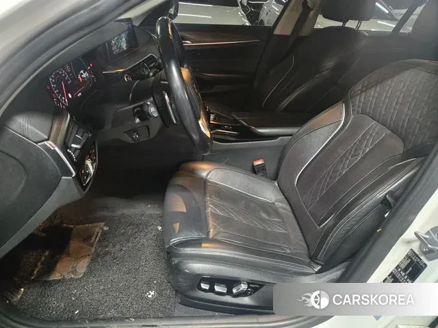 BMW 5 Series (G30) 2019 Белый из Кореи, фото 6