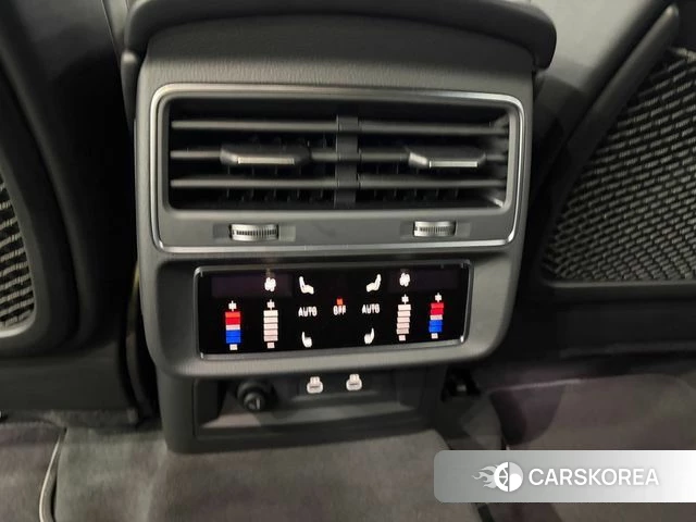 Audi Q7 (4M) 2024 Белый из Кореи, фото 6