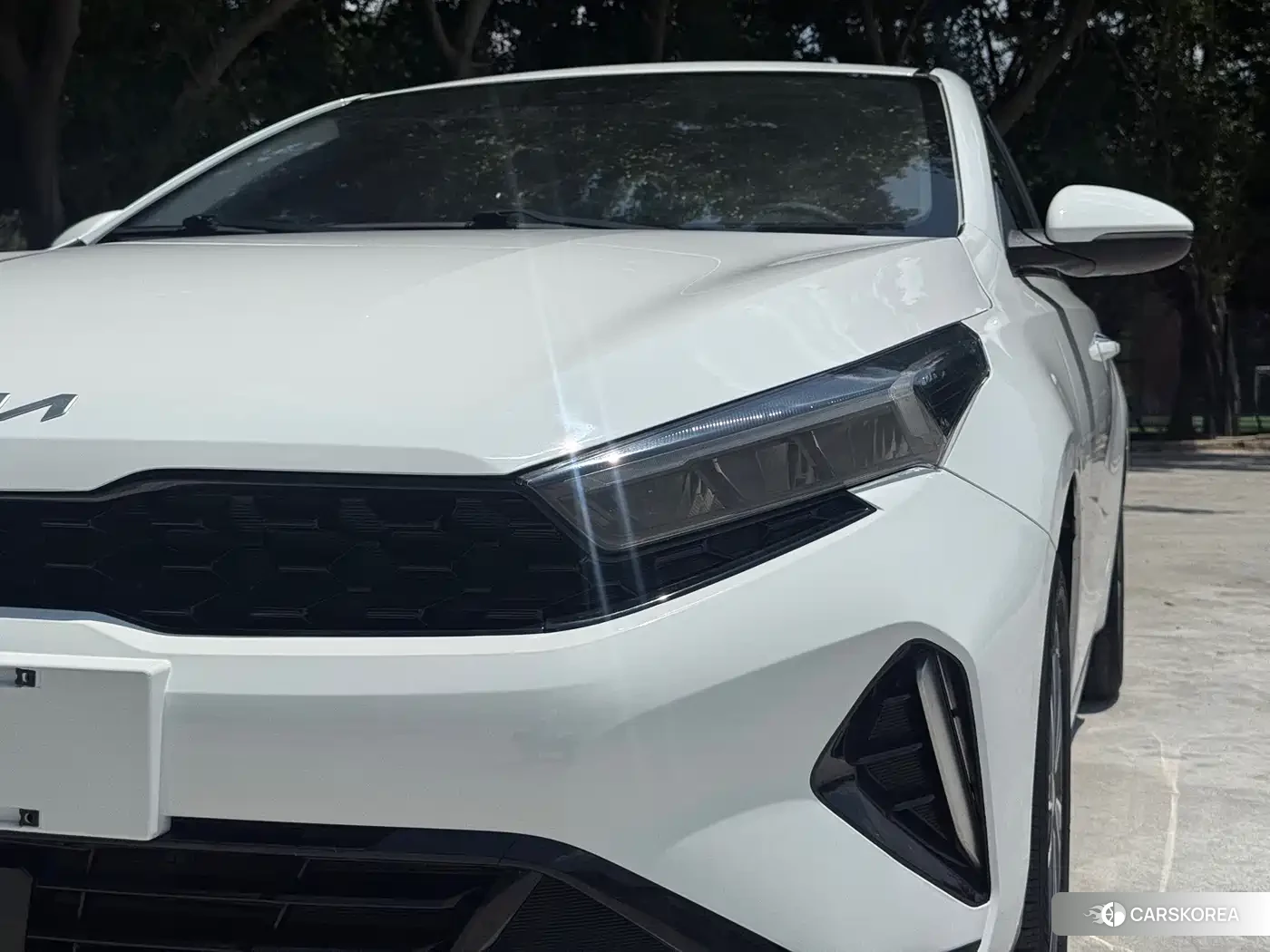 Kia K3 2023 Белый из Китая, фото 6