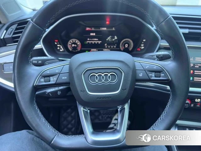 Audi Q3 2023 Темно-серый из Китая, фото 6