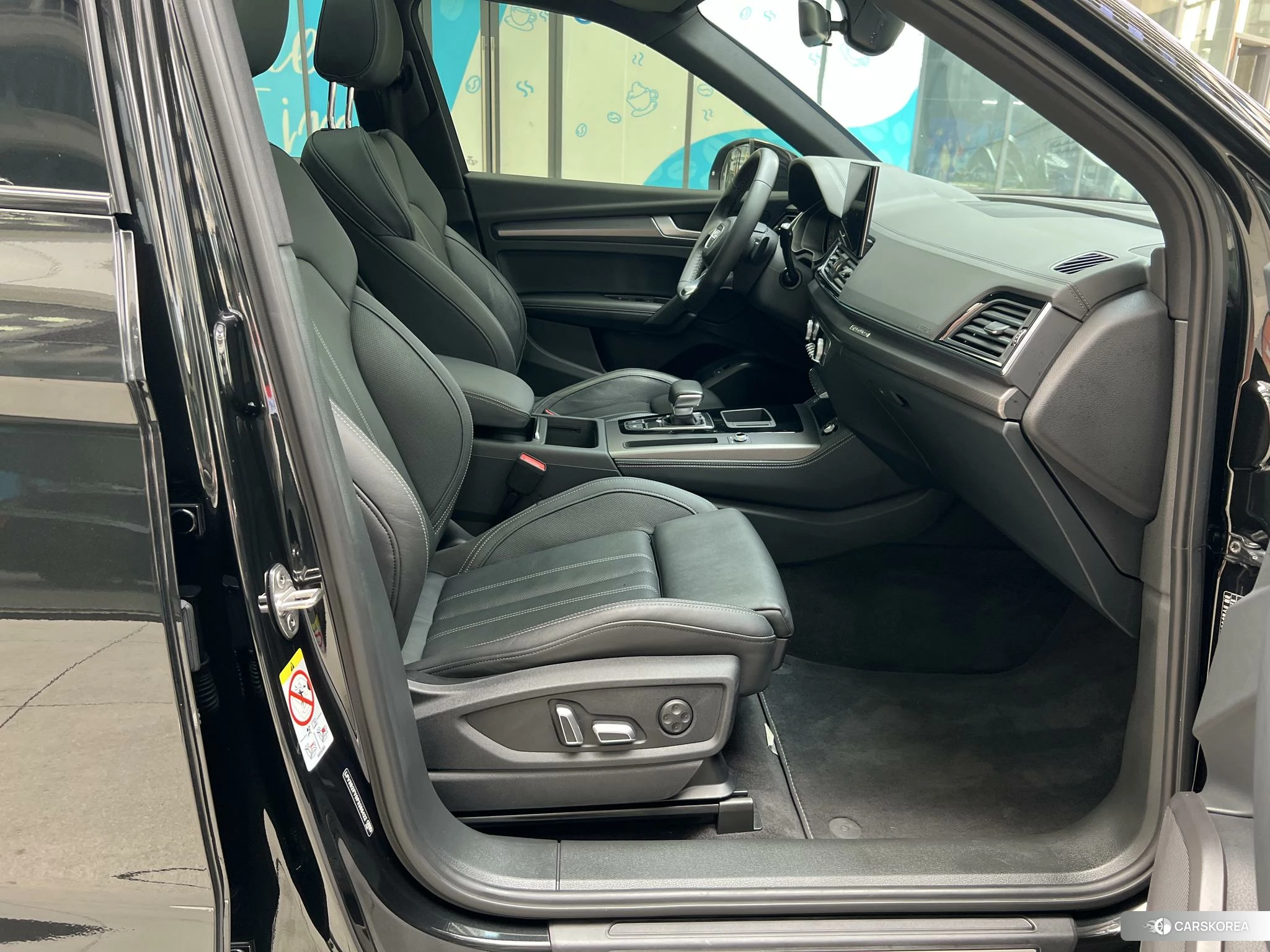 Audi Q5L 2023 Черный из Китая, фото 6